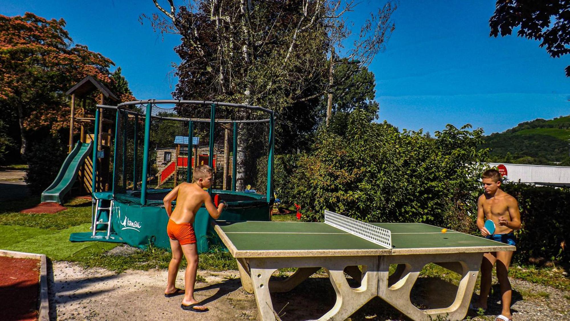Camping Plein Soleil Lourdes Extérieur photo