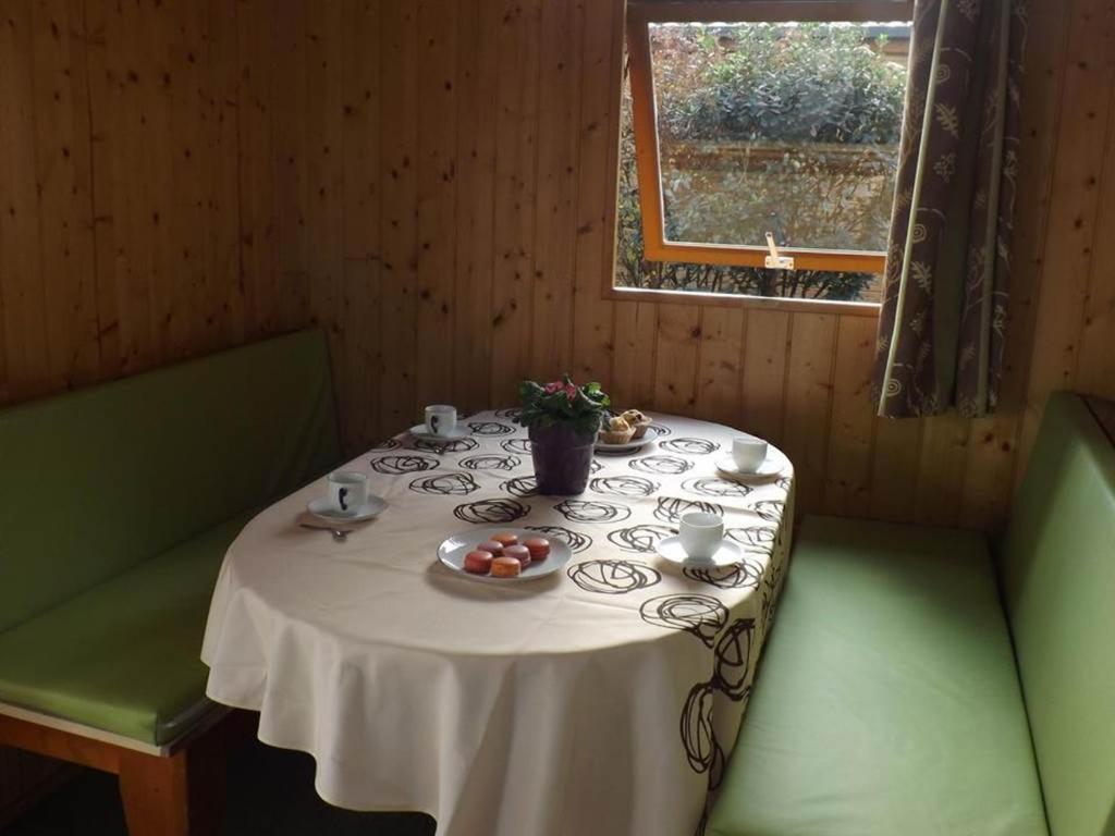 Camping Plein Soleil Lourdes Extérieur photo